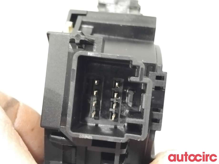 Bryter blink til Ford Fiesta 2008-2012 (Type VI, Fase 1)  (FORD|1682218||8A67-13335-AC)