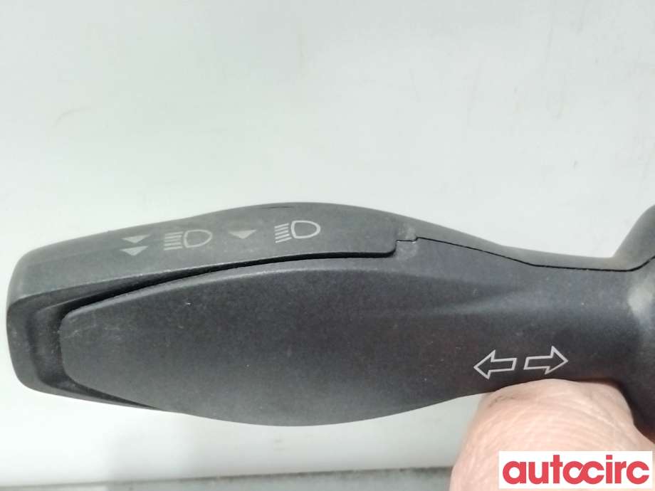 Bryter blink til Ford Fiesta 2008-2012 (Type VI, Fase 1)  (FORD|1682218||8A67-13335-AC)