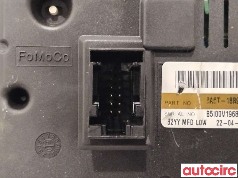 Multimedia display (MCU - Media Controller Unit) til Ford Fiesta 2008-2012 (Type VI, Fase 1)  (FORD|1693492||8A6T-18B955-AH)