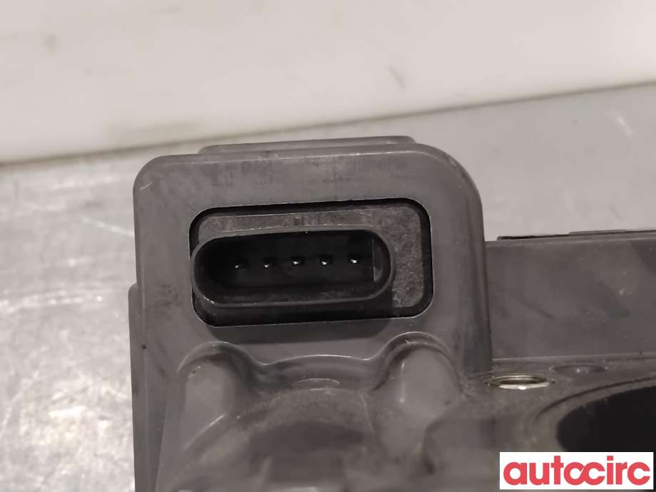 Spjeldhus til Mercedes Vito 2014-->> (W447) (W447) (MERCEDES|A6510900470|0280750573)