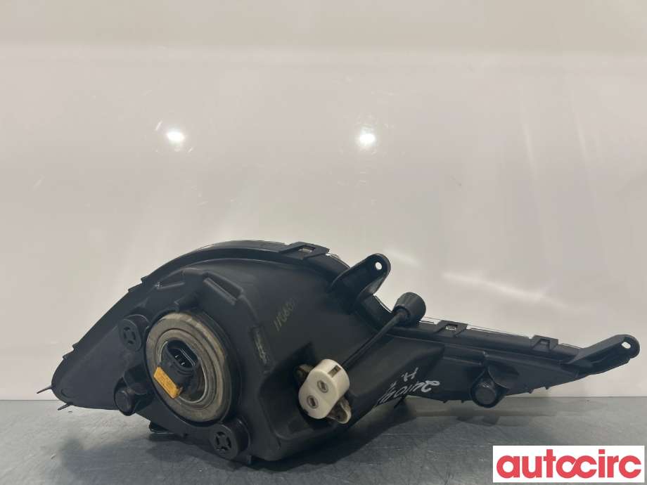 Tåkelykt høyre foran til Hyundai i40 2012-2017  (HYUNDAI|922023Z000)