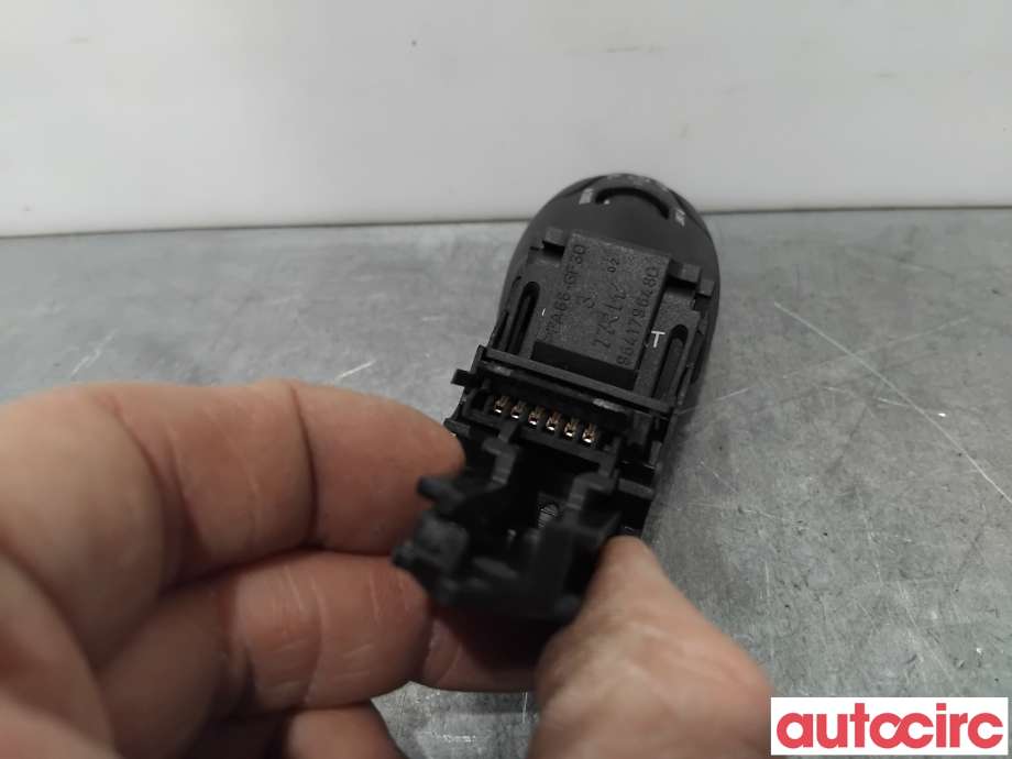 Bryter cruise control til Peugeot 308 2007-2011 (Type I, Fase 1)  (PEUGEOT|6242Z8||9641796480)