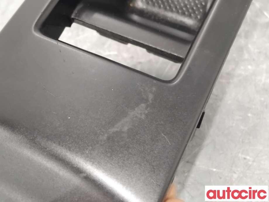 Innredning, Konsoll til Peugeot 308 2007-2011 (Type I, Fase 1) (PEUGEOT|7591F5||9683958777)