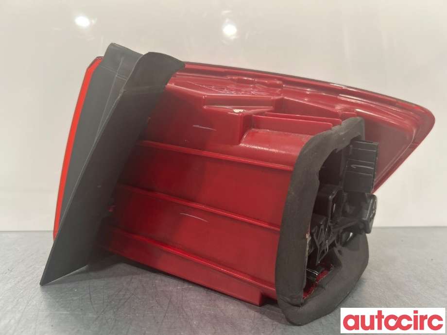 Baklykt venstre til VW Jetta 2011-->>  (VOLKSWAGEN|5C6945095A)