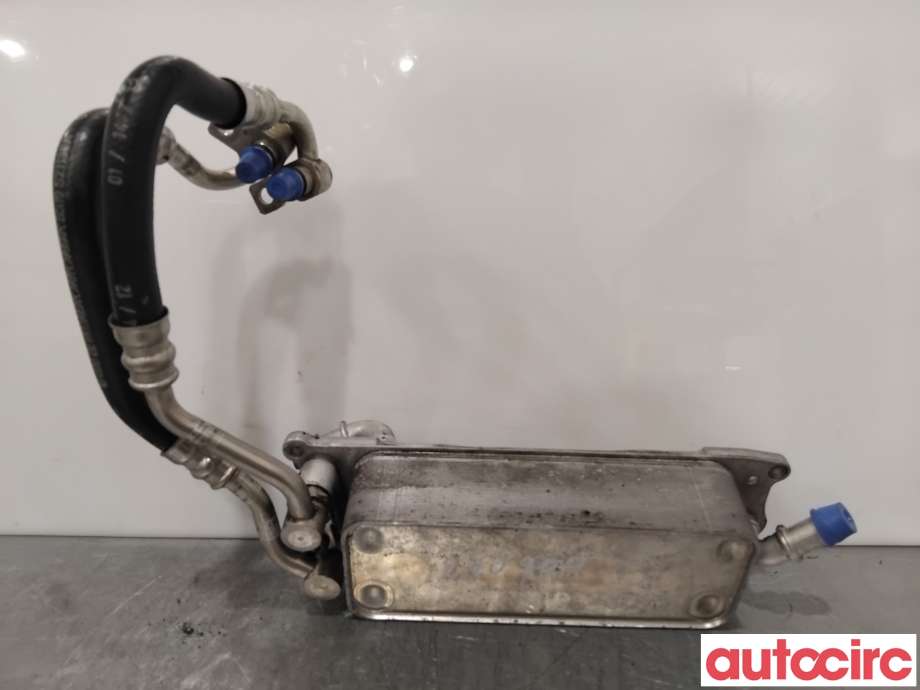 Oljekjøler til Audi A6 2011-2014 (Type IV, Fase 1) (C7) (C7) (AUDI|4G0317021T|V6880006|4G0317021AF)