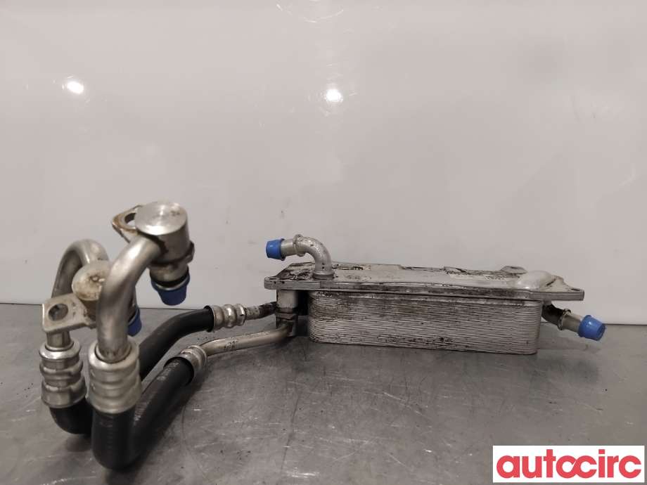 Oljekjøler til Audi A6 2011-2014 (Type IV, Fase 1) (C7) (C7) (AUDI|4G0317021T|V6880006|4G0317021AF)