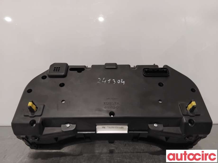 Instrumentpanel til Toyota Avensis 2009-2015 (Type III, Fase 1)  (TOYOTA|8380005M00|MB257460-4990|83800-05M00)