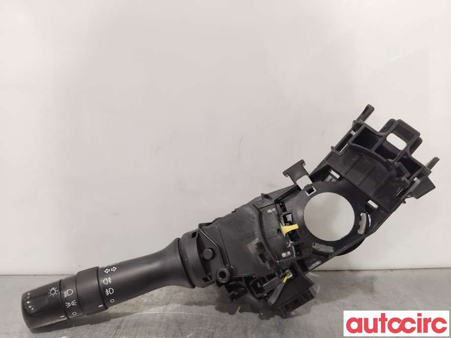 Bryter blink til Toyota Avensis 2009-2015 (Type III, Fase 1) (TOYOTA|8465205210|)
