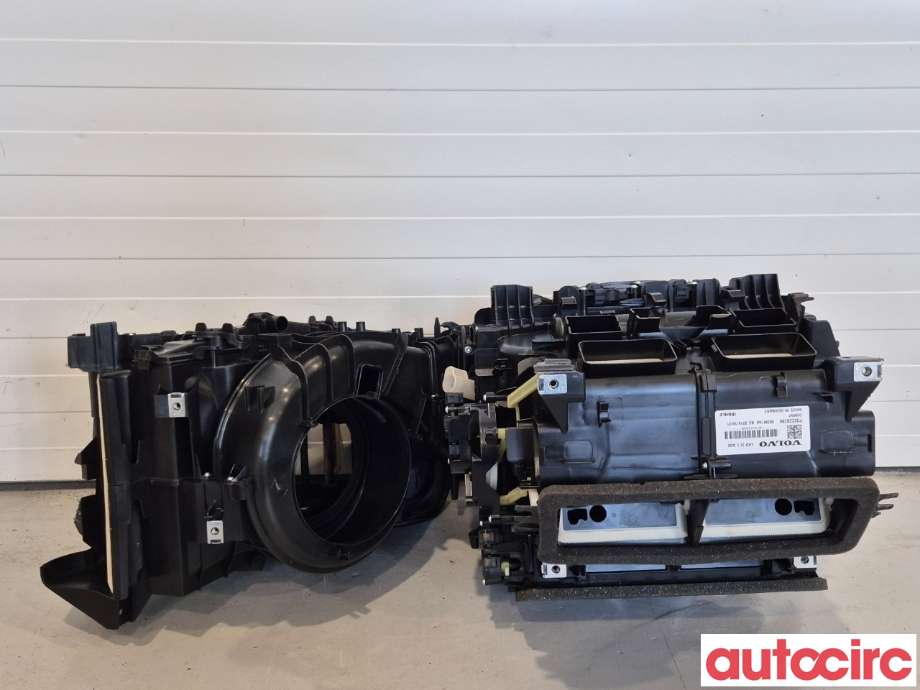 Diverse deler til Volvo V40 2012-2019 (VOLVO|31436306|)