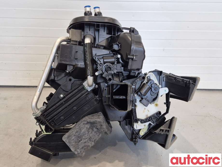 Diverse deler til Škoda Superb 2015-->> (Type III)  (SKODA|5Q1820007D|)