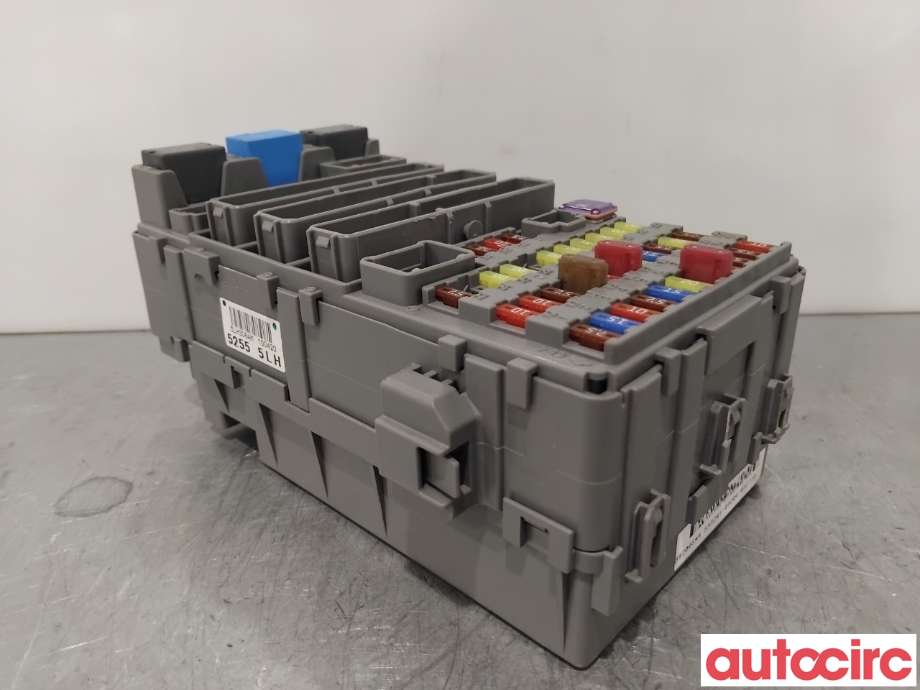 Sikringsboks til Honda CR-V 2007-2012 (Type III)  (HONDA|38200-SWA-S33||38200SWAS332M1)