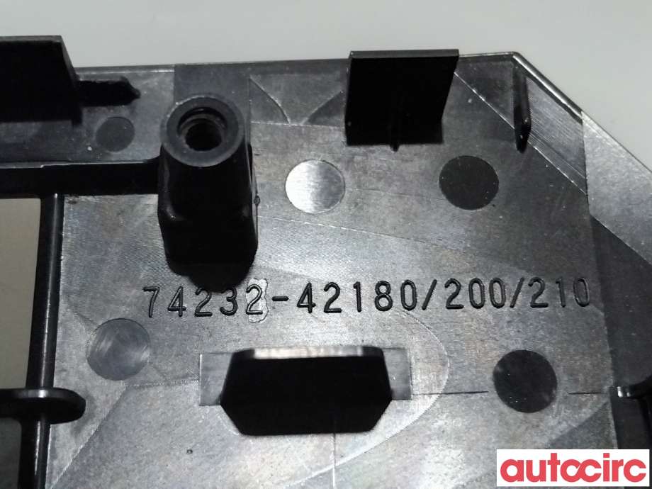 Diverse deler til Toyota RAV4 2016-2019 (Type IV, Fase 2)  (TOYOTA|7423242180||74232-42180)