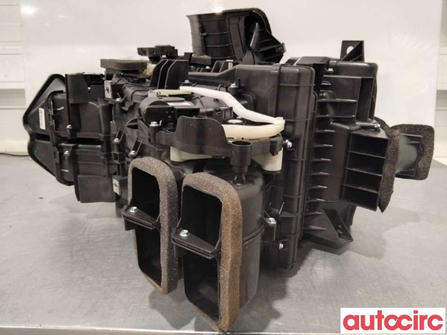 Diverse deler til Tesla Model 3 2018-2023 (Fase 1)  (TESLA|1494714-20-I||1494714-00-G)