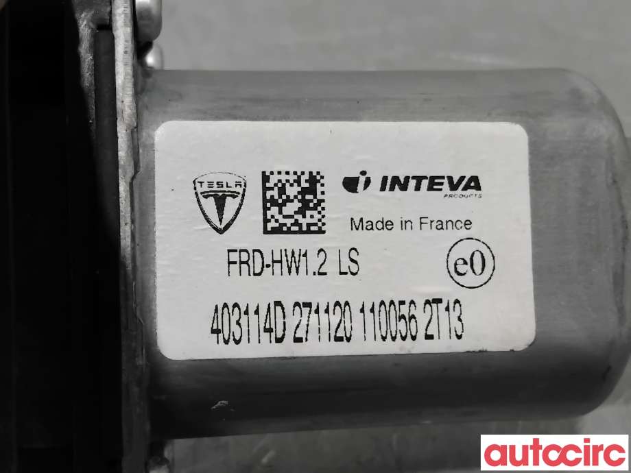 Ruteheis høyre foran til Tesla Model 3 2018-2023 (Fase 1)  (TESLA|1096620-98-L|403114D|)