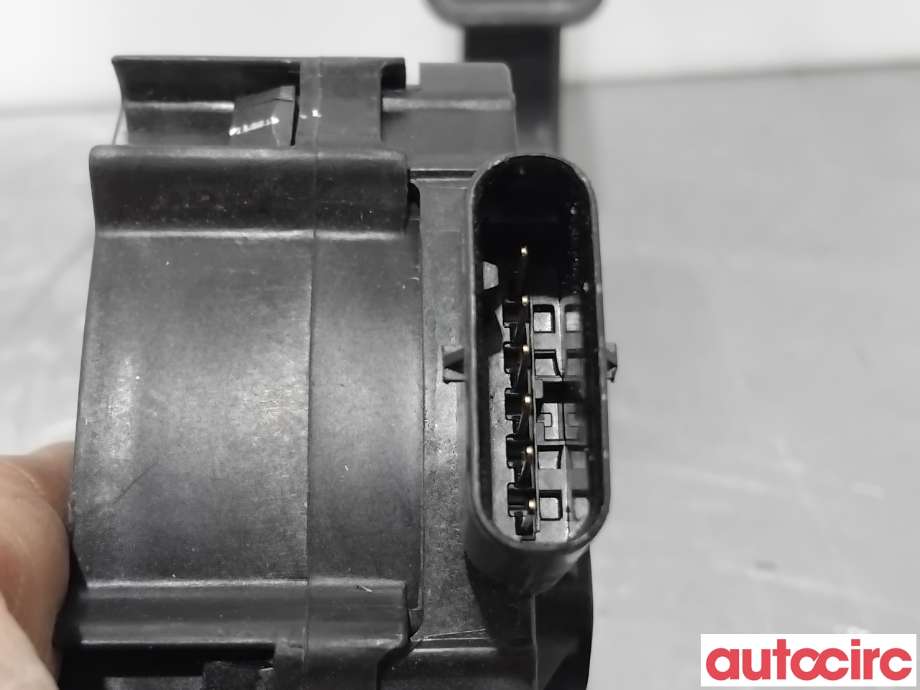 Pedal gass til Tesla Model 3 2018-2023 (Fase 1)  (TESLA|1044695-00-A|)