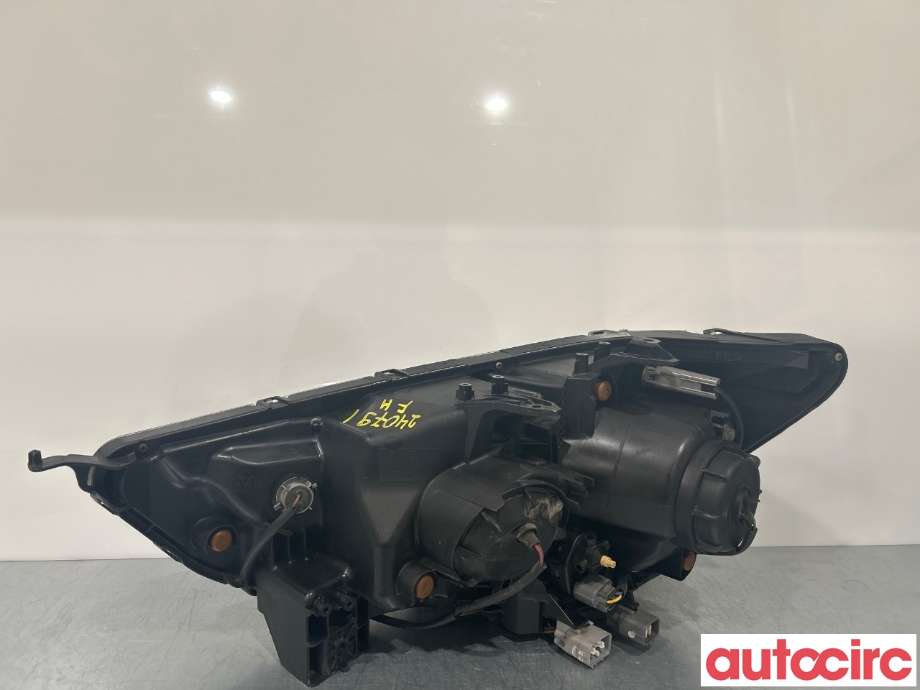 Frontlykt høyre halogen til Mitsubishi ASX 2010-2019  (MITSUBISHI|8301B588)