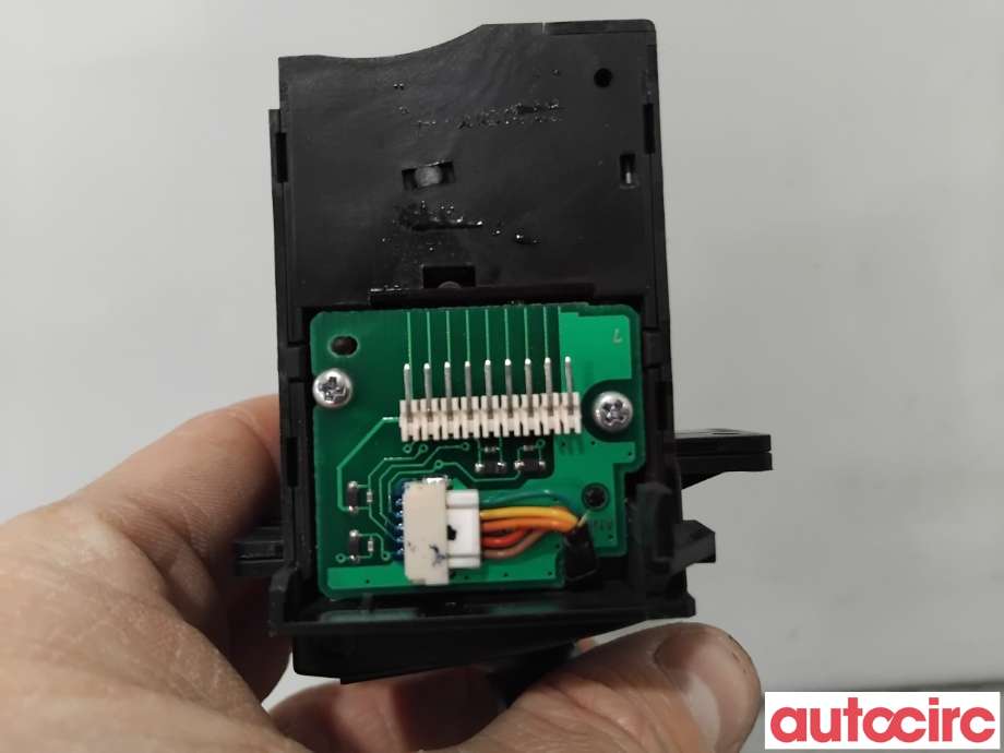 Bryter blink til Ford Mondeo 2011-2014 (Type IV, Fase 2)  (FORD|1835510||6G9T-13335-BE)