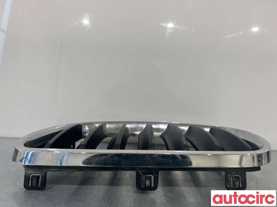 Grill venstre til BMW X3 2007-2010 (Fase 2) (E83) (E83) (BMW|51113420087||5111-3420087)