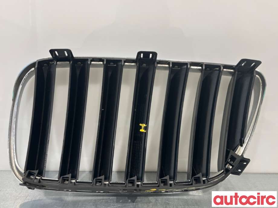 Grill høyre til BMW X3 2007-2010 (Fase 2) (E83) (E83) (BMW|51113420088||5111-3420088)