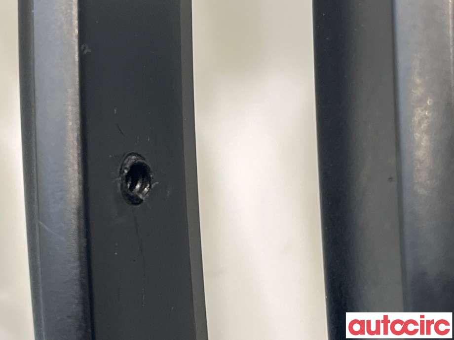 Grill høyre til BMW X3 2007-2010 (Fase 2) (E83) (E83) (BMW|51113420088||5111-3420088)