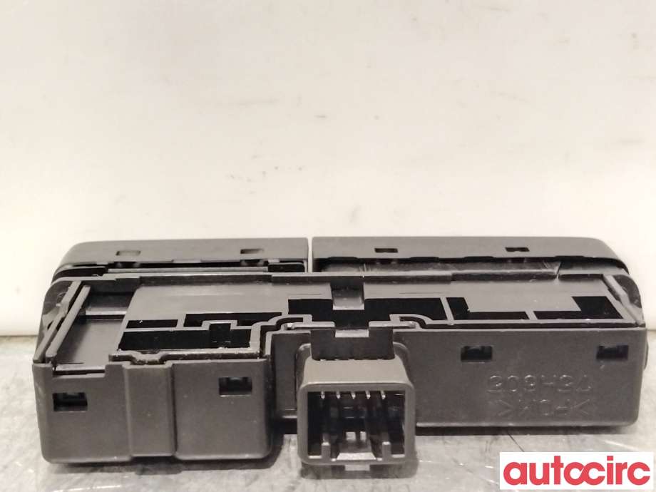 Bryter nødblink til Suzuki Vitara 2015-->> (Type IV)  (SUZUKI|37430-54P10-5PK|)