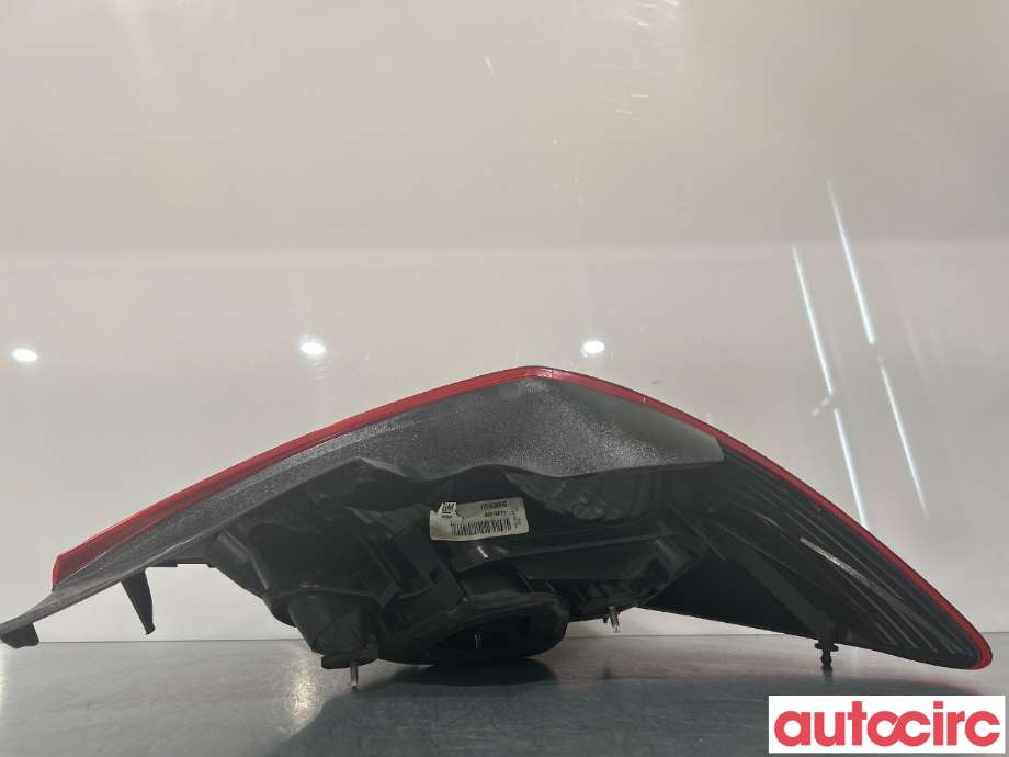 Baklykt venstre til Opel Corsa D 2006-2014  (OPEL|93190950)