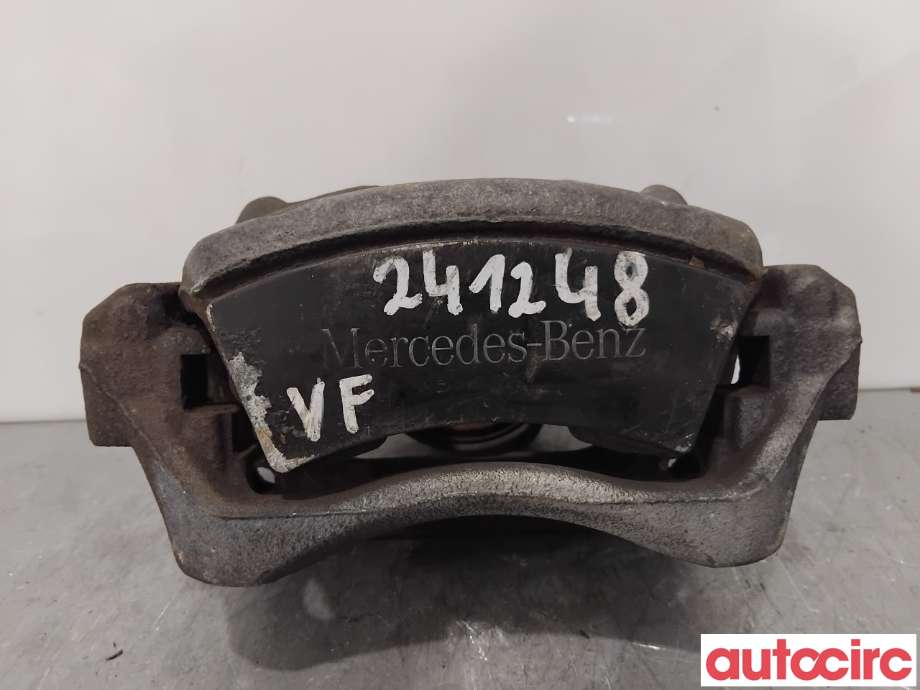 Bremsecaliper venstre foran til Mercedes CLA 2013-2019 (C117) (C117) (MERCEDES|A0004217381|)