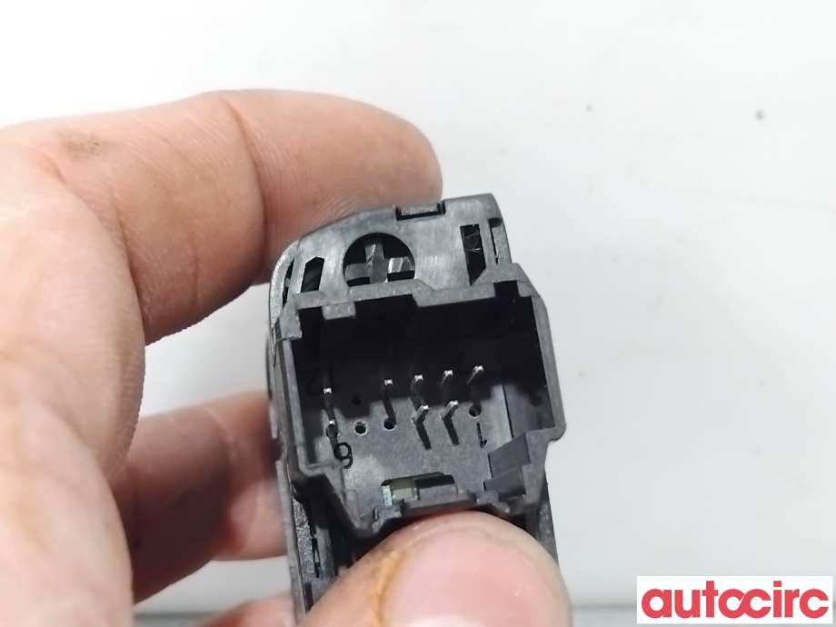 Bryter diverse til Ford Focus 2011-2014 (Type III, Fase 1)  (FORD|1696451||AM5T14B436BB)