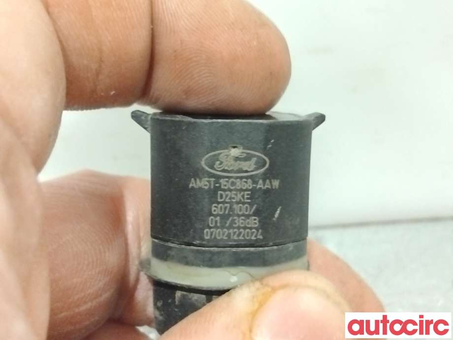 Parkeringssensor foran til Ford Focus 2011-2014 (Type III, Fase 1)  (FORD|1716814|607100|AM5T-15C868-AAW)