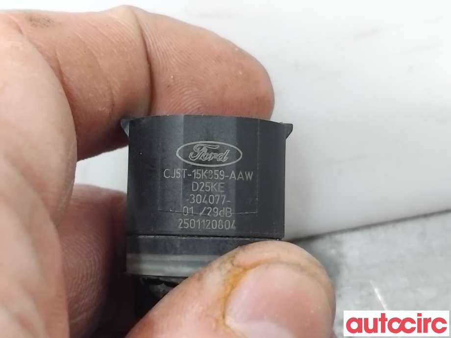 Parkeringssensor foran til Ford Focus 2011-2014 (Type III, Fase 1)  (FORD|2489130|304077|CJ5T-15K859-AAW)