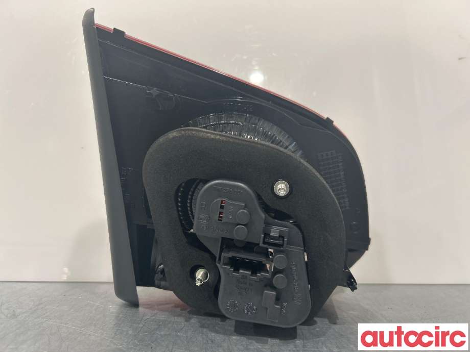 Baklykt høyre indre til VW Golf VI 2008-2012  (VOLKSWAGEN|5K0945094AA)