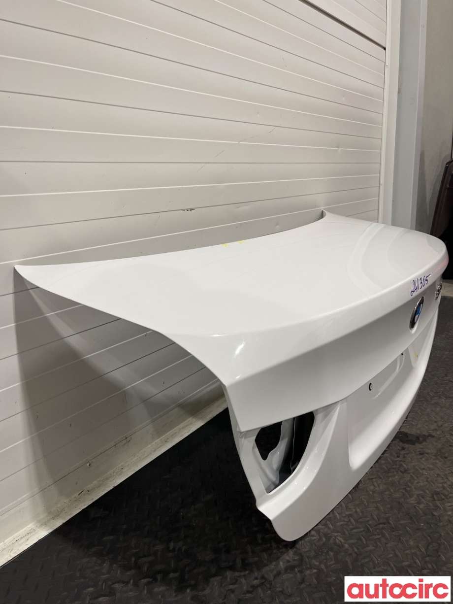 Bakluke sedan til BMW 3-Serie 2005-2011 (E90/E91/E92/E93) (E90/E91/E92/E93) (BMW|41627254425)