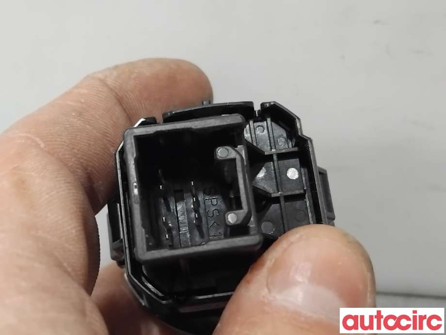 Bryter start/stopp til Mitsubishi ASX 2010-2019  (MITSUBISHI|8610A101|)