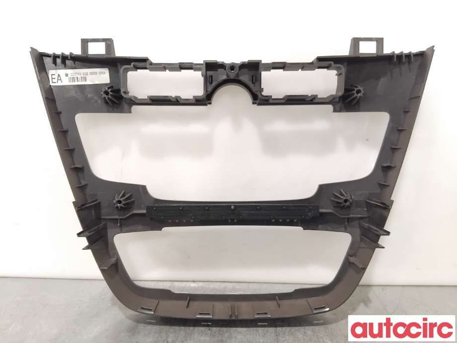 Diverse deler til Opel Insignia A 2009-2014 (OPEL|13277908||22759484)