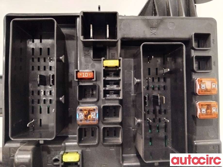 Sikringsboks til Opel Insignia A 2009-2014  (OPEL|13277319|)
