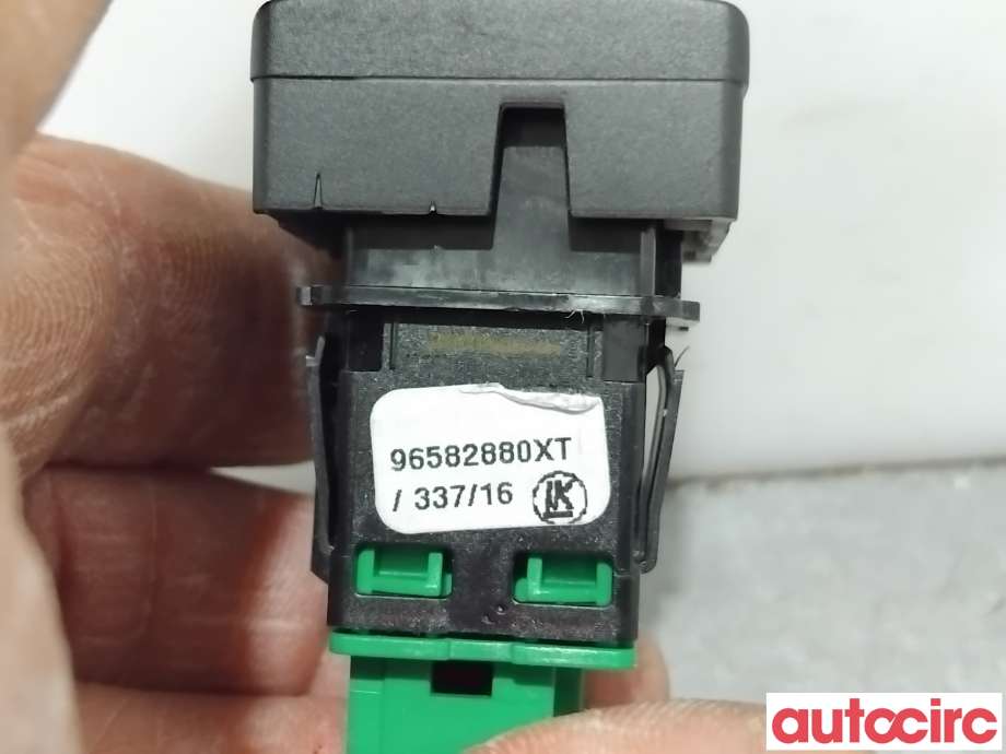 Bryter diverse til Peugeot Partner 2015-2019 (Type II, Fase 2)  (PEUGEOT|6490E1||96582880XT)