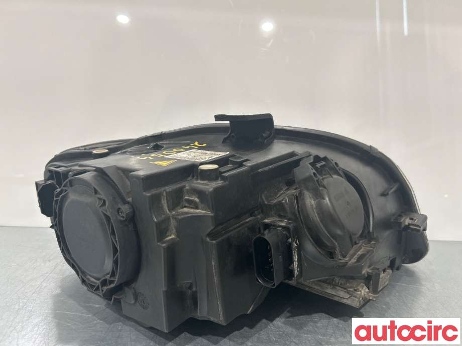 Frontlykt venstre halogen til Audi A4 2004-2008 (Type III) (B7) (B7) (AUDI|8E0941029BM)