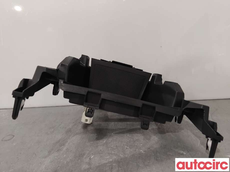 Innredning diverse til Mazda 2 2015-2019 (Type III, Fase 1)  (MAZDA|DA6D-64-320||DA6D-64321)