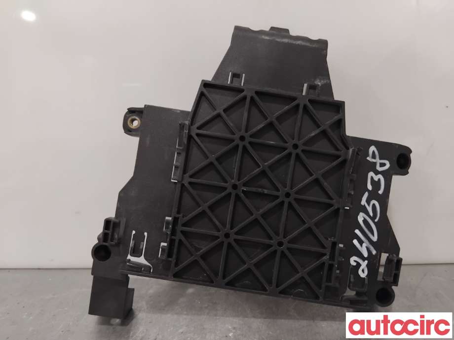 Diverse deler til Volvo XC60 2014-2017 (Type I, Fase 2)  (VOLVO|30729835|6G9N-17108-A)