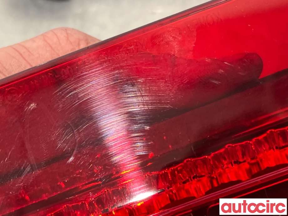 Baklykt bremselys bakrute til Kia Sportage 2010-2016 (Type III)  (KIA|927003W100|)