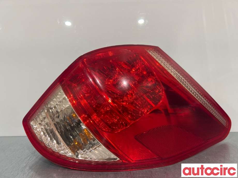 Baklykt høyre til Toyota RAV4, 2006-2009 (Type III, Fase 1)  (TOYOTA|8155142091)