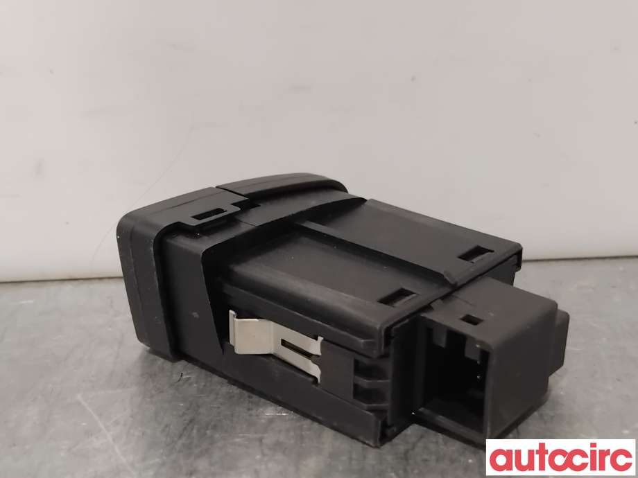Bryter nødblink til Audi Q5 2008-2012 (Type I, Fase 1)  (AUDI|8R1941509A||8R1941509C)