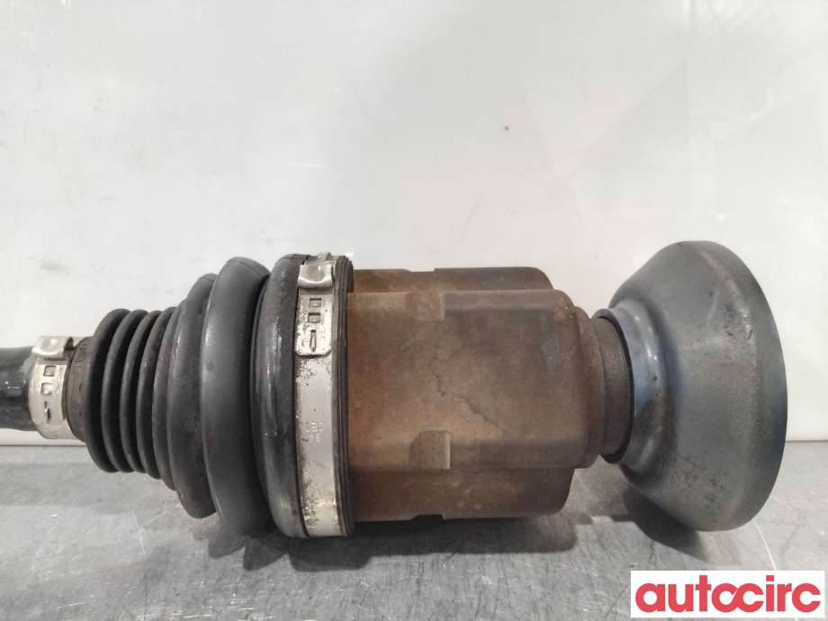 Drivaksel høyre foran til VW Tiguan 2011-2016 (Type I, Fase 2)  (VOLKSWAGEN|5N0407766X|5N0407766|5WA407272R)