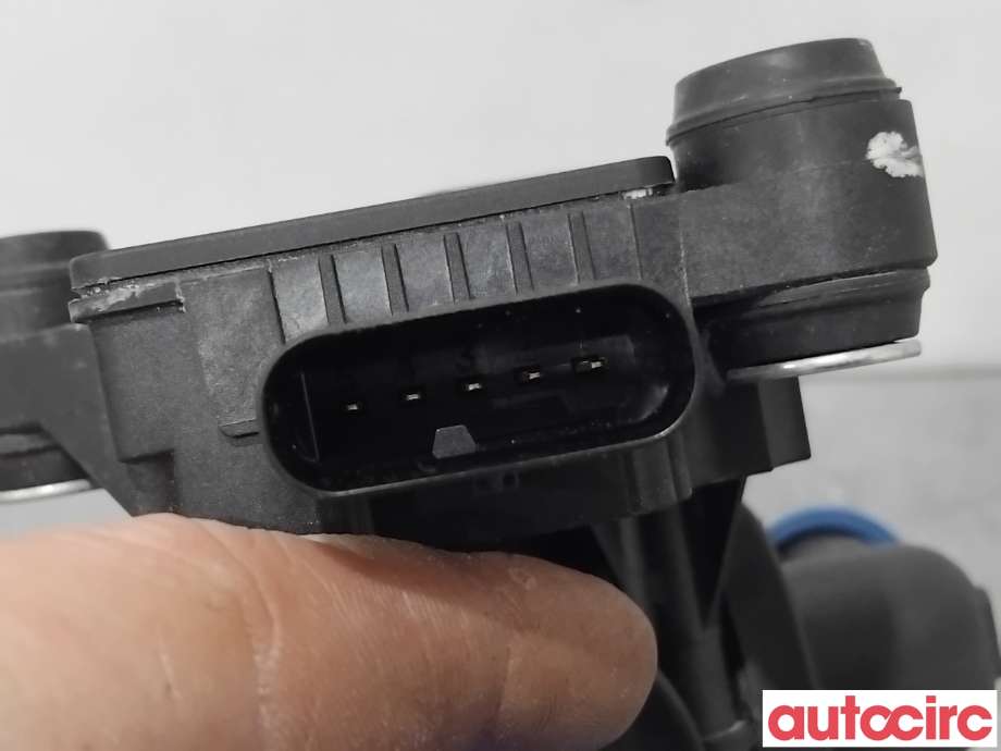 Diverse deler til Audi e-tron 2018-->>  (AUDI|4KE963375M|4KE963375N|4KE963375R)