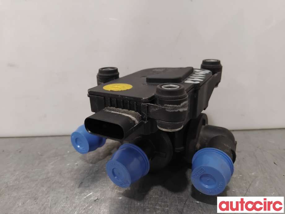 Diverse deler til Audi e-tron 2018-->> (AUDI|4KE963375K||4KE963375Q)