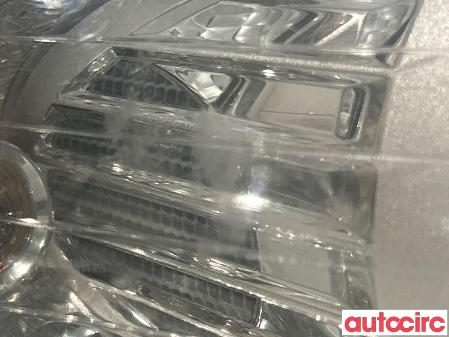 Frontlykt høyre halogen til Mercedes R-Klasse 2006-2013 (W251) (W251) (MERCEDES|A2518201461)