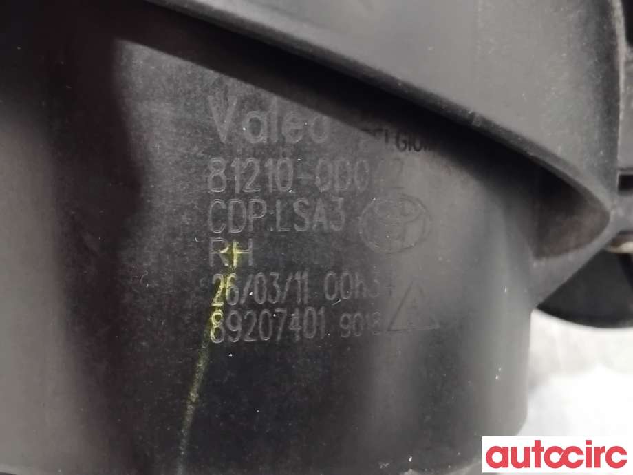 Tåkelykt høyre foran til Toyota Avensis 2009-2015 (Type III, Fase 1)  (TOYOTA|812100D042|89207401|81210-0D042)