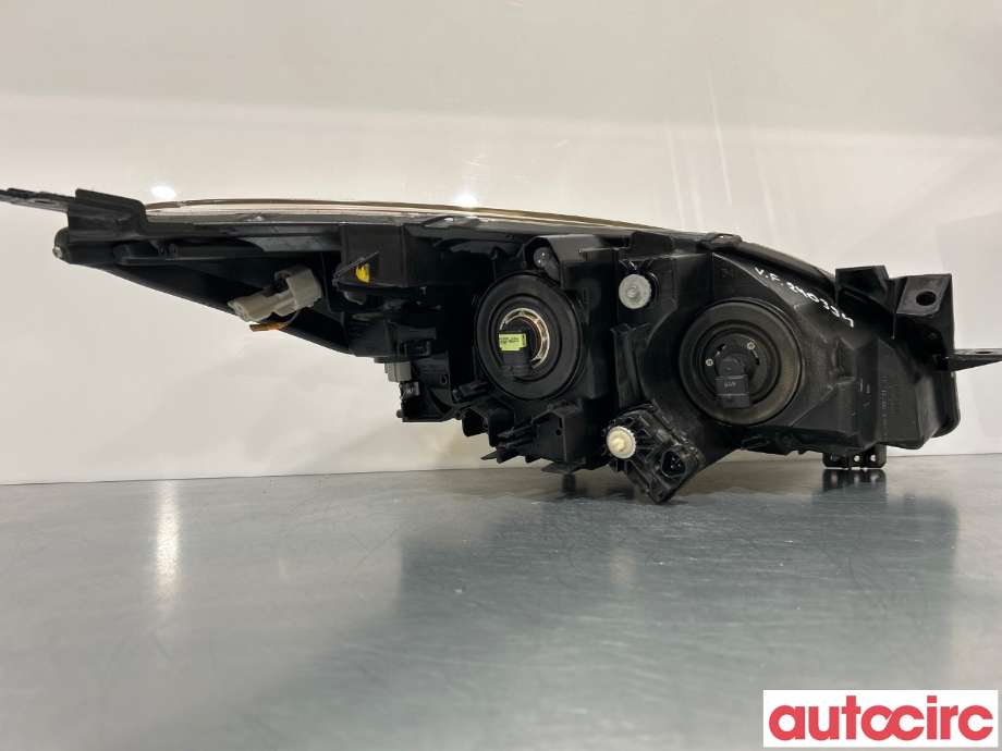 Frontlykt venstre halogen til Mazda 3 2009-2013 (Type II)  (MAZDA|BBP2510L0L)