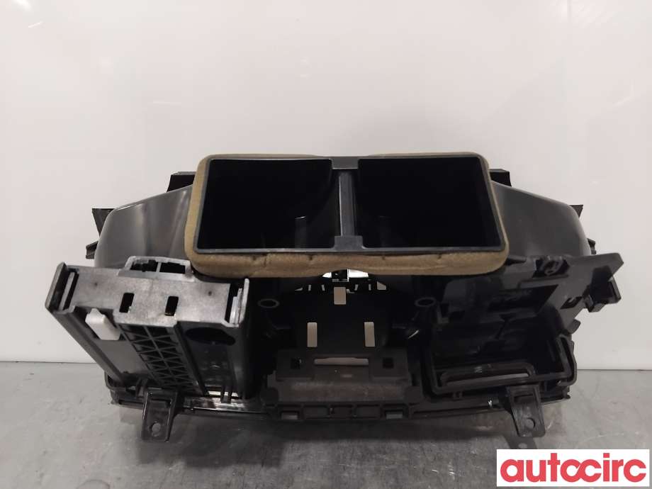 Diverse deler til Renault Laguna 2011-2014 Type III, Fase 2 (RENAULT|682600011R|)