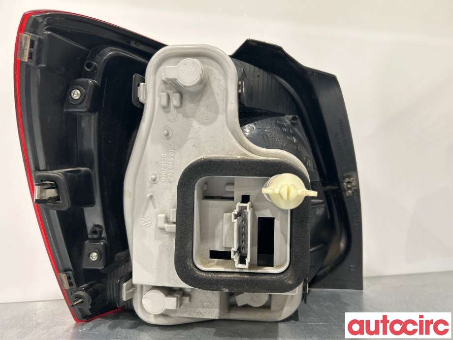 Baklykt høyre til VW Polo 2009-2014 (Type V, Fase 1)  (VOLKSWAGEN|6R0945095AH)